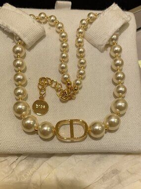Dior Gradient Pearl CD Logo Gold Tone Choker Necklace